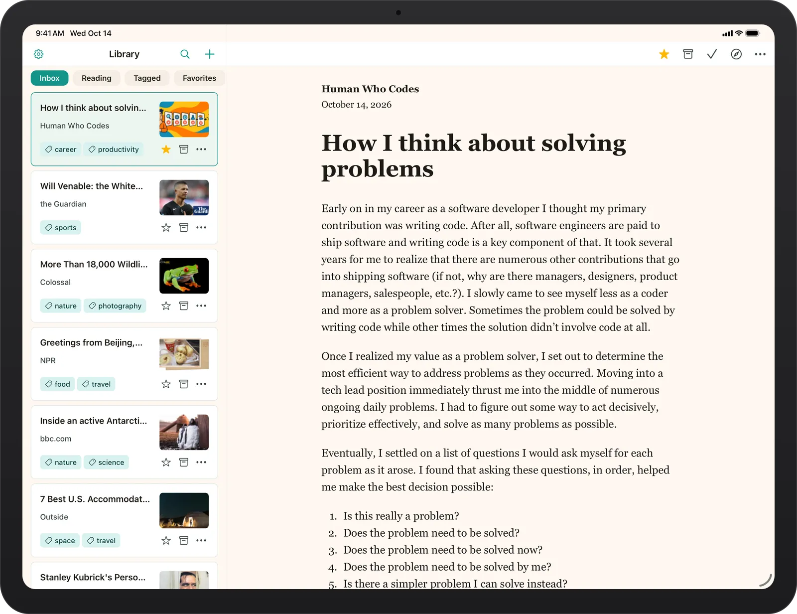 Bredbox iPad landscape interface showing the library alongside an article